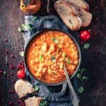 Delicious,Minestrone,Soup,Served,With,Whole,Grain,Bread.,Minestrone,Soup
