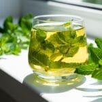 Ice,Tea,With,Mint,In,Glass,With,Fresh,Mint,Leaves